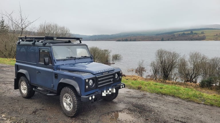 Land Rover, DEFENDER, Panel Van, 2009, Manual, 2401 (cc)