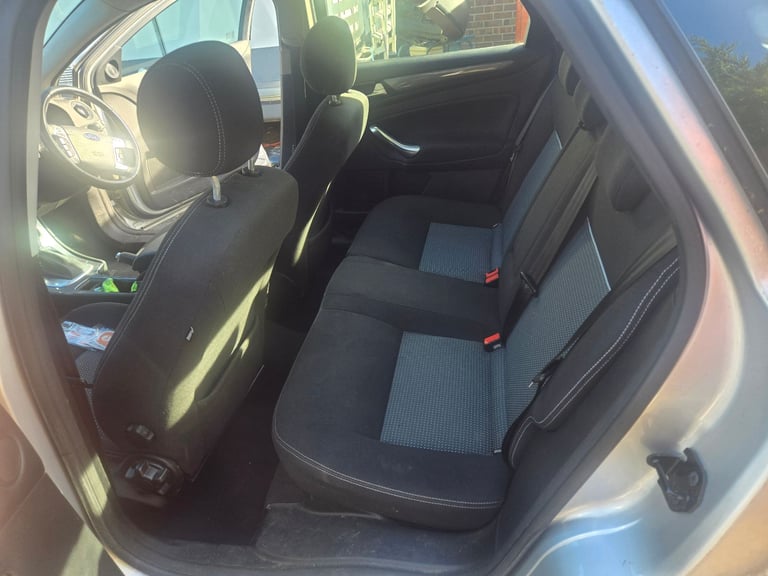 Ford, MONDEO, Hatchback, 2011, Semi-Auto, 1997 (cc), 5 doors