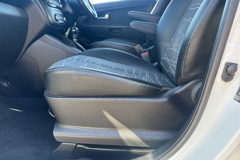 2018 Kia Venga 1.6 3 5dr Auto [6] Hatchback Petrol Automatic