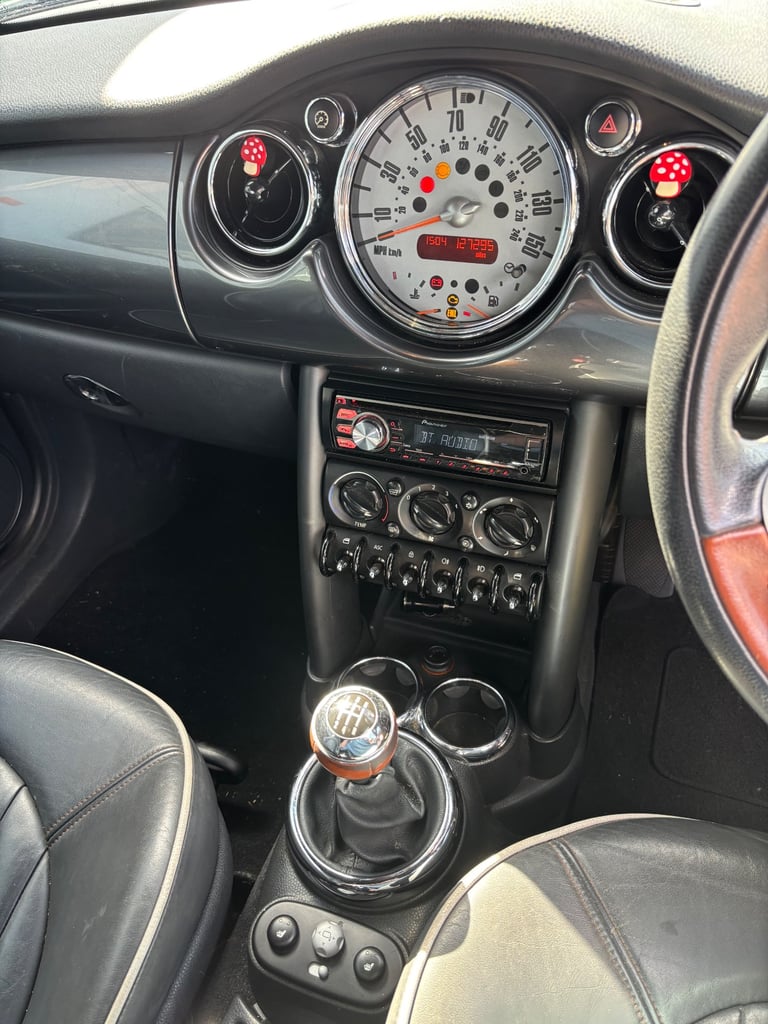 Mini, CONVERTIBLE, Convertible, 2008, Manual, 1598 (cc), 2 doors