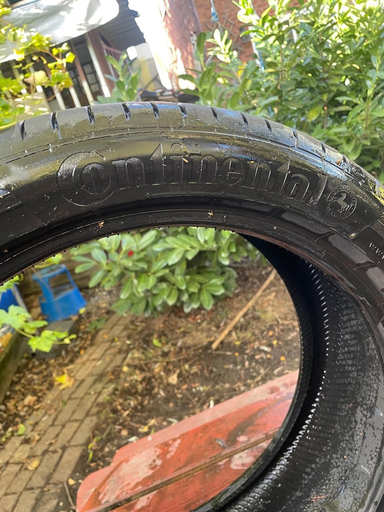 CONTINENTAL CAR TYRE 