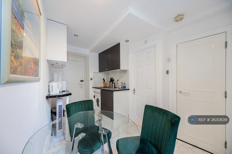 Studio flat in Bishopsgate, London, EC2M (#2630839)