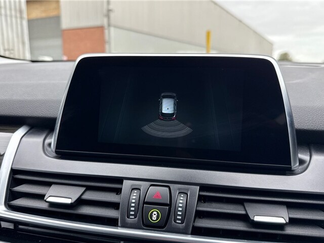 2018 BMW 2 Series 220d xDrive Luxury 5dr Step Auto Hatchback Diesel Automatic