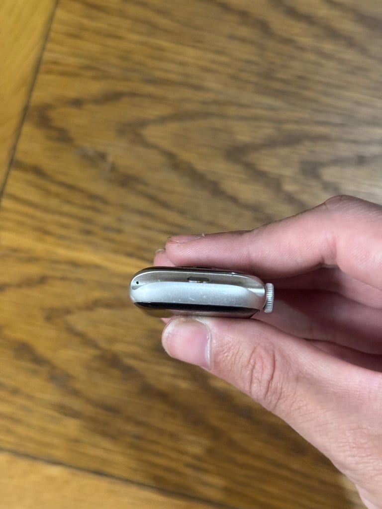 Apple Watch Series 8 41mm Starlight Cellular