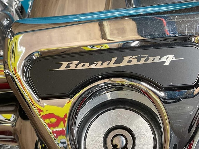 HARLEY-DAVIDSON ROADKING FLHRC