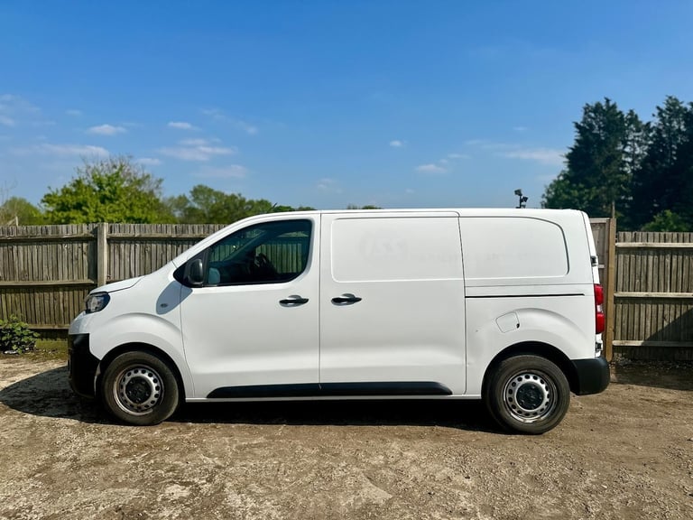 2019 Peugeot Expert 1400 2.0 BlueHDi 120 Professional Van + 119K + 1 OWNER