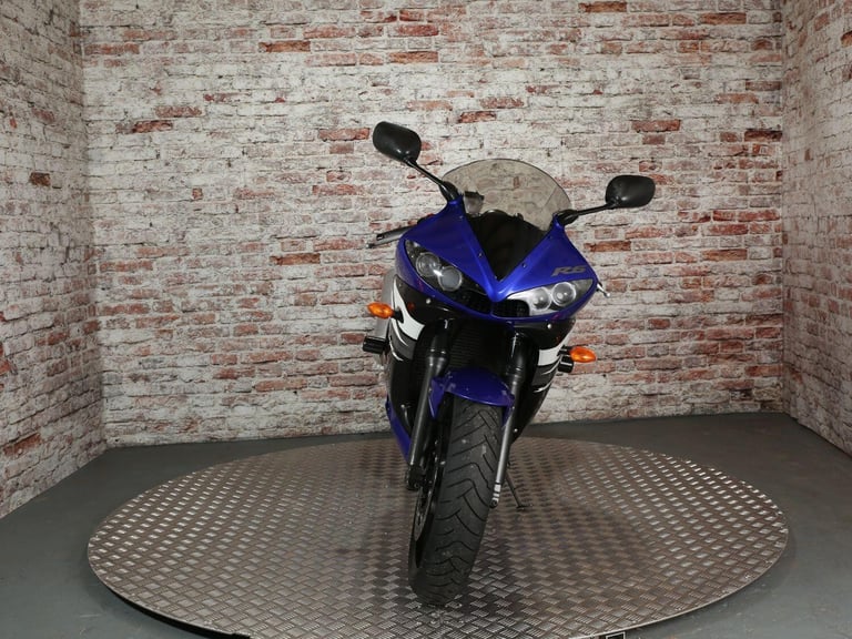 YAMAHA R6 - 2003 Petrol Manual in Blue