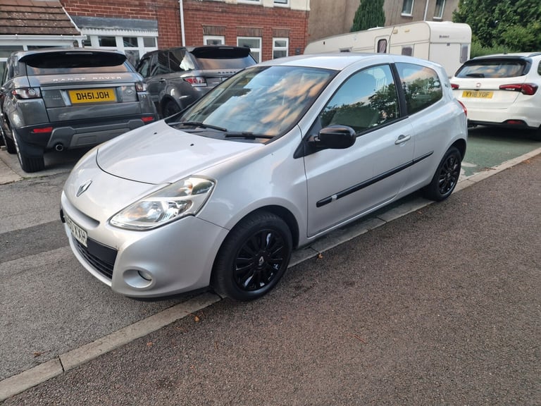 2011 Renault Clio 1.2 16V I-Music 3dr HATCHBACK Petrol Manual