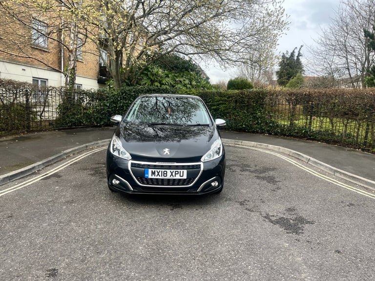 image for 2018 Peugeot 208 1.2 PureTech 82 Allure 5dr HATCHBACK Petrol Manual