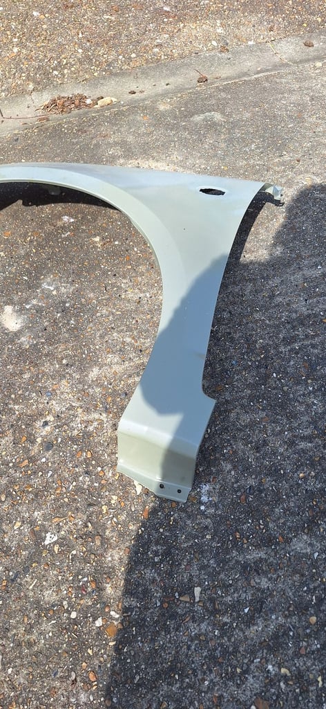 Suzuki Swift 2010  Left front Wing