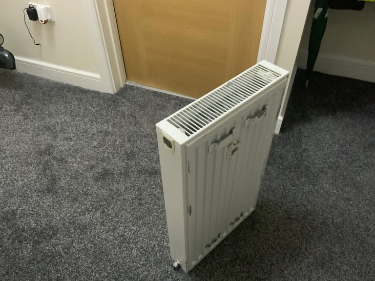 Double convector radiator 400mm wide 700mm high