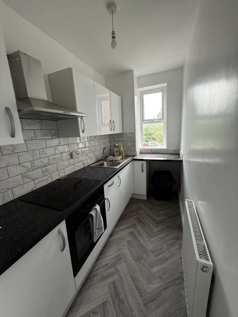 SHOP & FLAT TO LET COMBINED S25