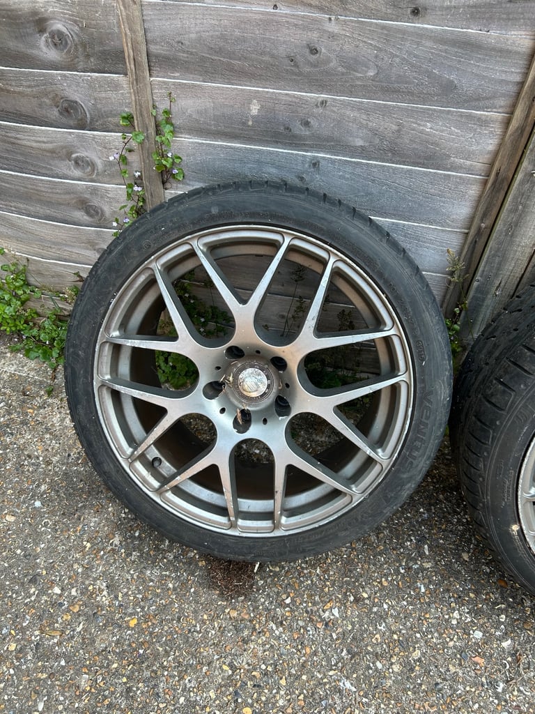 Alloy wheels