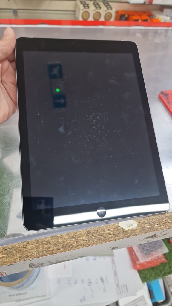 iPad Air/8th/9th/10th Gen 64GB Wifi Immaculate condition Any Color PICK UP