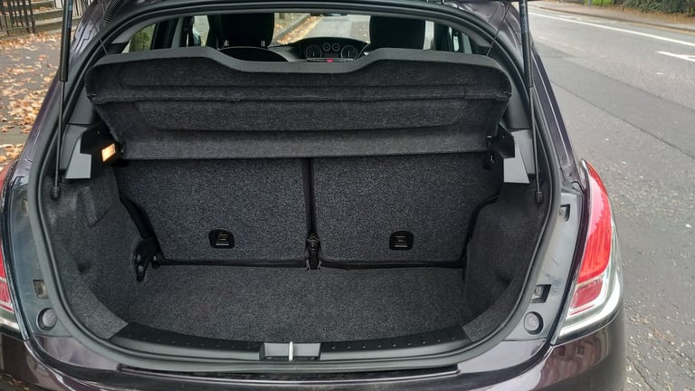 Chrysler, YPSILON, Hatchback, 2014, Manual, 1242 (cc), 5 doors