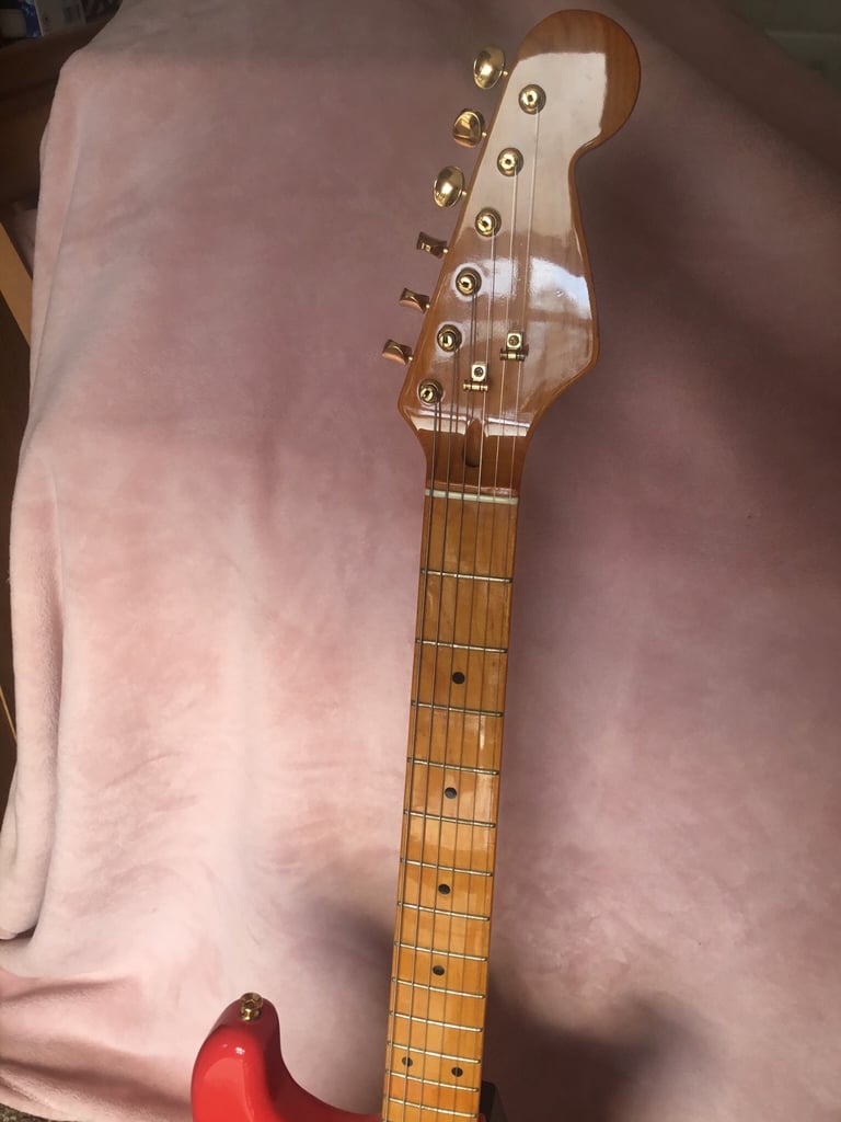 Hank Marvin “lookalike” Fender Stratocaster