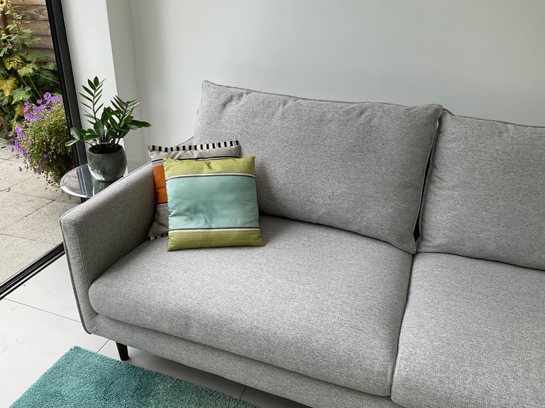 SITS Scandinavian sofa, large grey. Heals Habitat Ligne Roset, RRP £ 2.5+k so comfy 