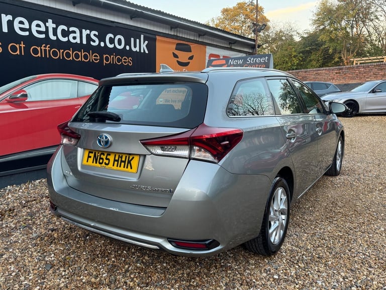 2015 Toyota Auris 1.8 VVT-h Icon Touring Sports CVT Euro 6 (s/s) 5dr ESTATE Petrol/Electric Hybri...