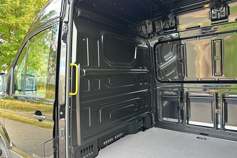 2025 Volkswagen Crafter 2.0 TDI 177PS Commerce Plus High Roof Van Auto High Roof Van Diesel Autom...