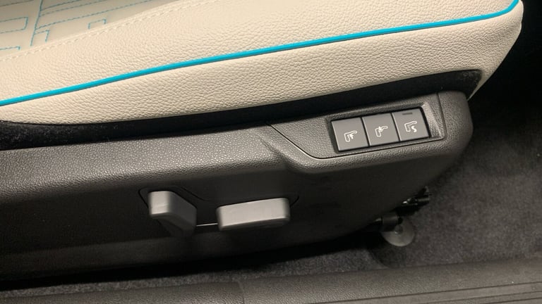 2025 Fiat 600 1.2 MHEV La Prima SUV 5dr Petrol Hybrid e-DCT Euro 6 (s/s) (100 ps) SUV Hybrid Auto...