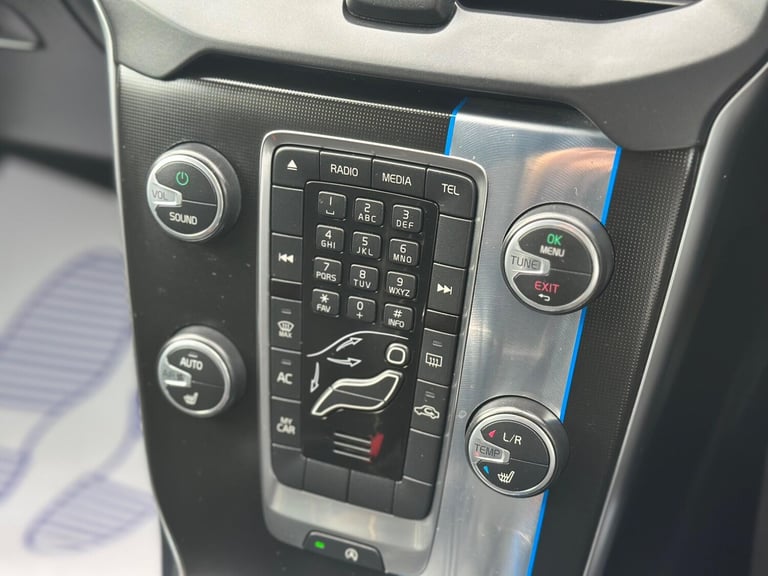 2015 Volvo V40 2.0 T2 R-Design Euro 6 (s/s) 5dr HATCHBACK Petrol Manual