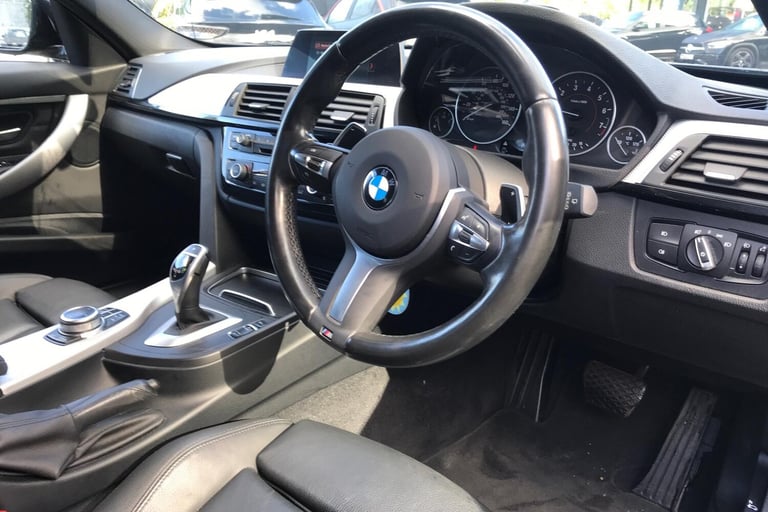  BMW 3 Series Touring 2.0 320i M Sport Touring 5dr Petrol Auto Euro 6 s/s 184 Ps