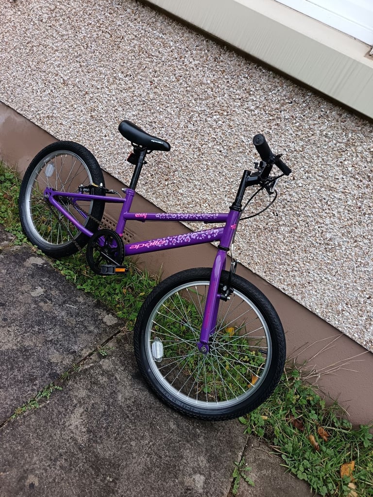 Apollo Junior bike 20 inch
