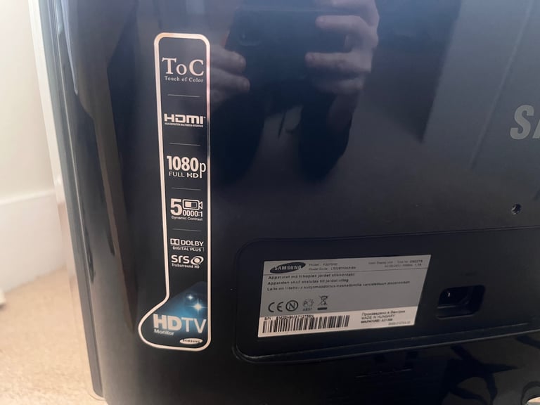LG Small Tv with Remote 