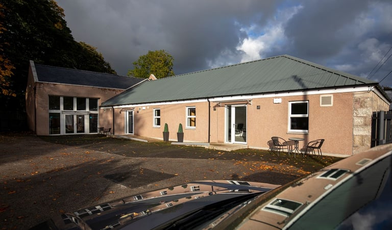 Office/Photographic Studio to rent.