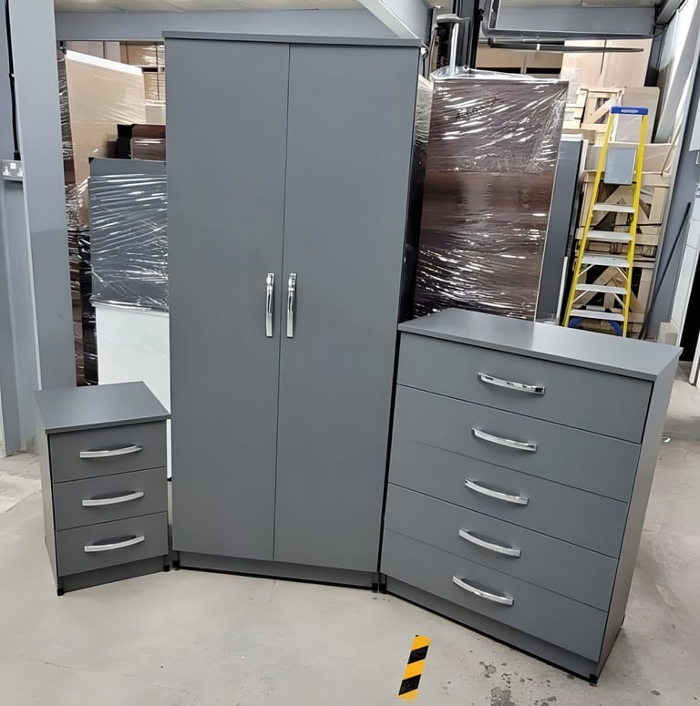 🔥 BRANDED Bedroom Furniture Set – Wardrobe + Chest + Bedside Tables | Bargain!