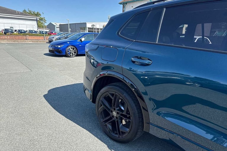 2025 Volkswagen Tiguan 2.0 TSI 265 4Motion Black Edition 5dr DSG SUV Petrol Automatic