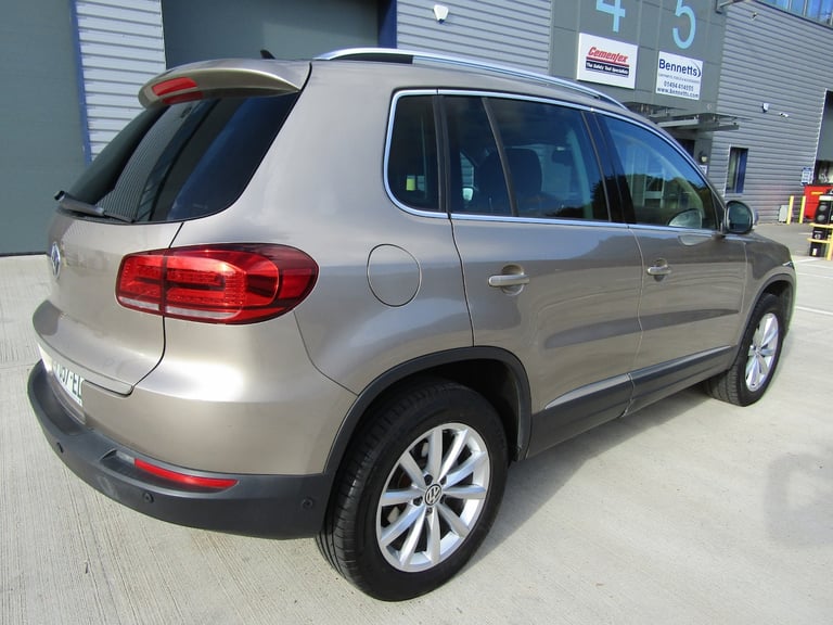 2015 Volkswagen Tiguan 2.0 TDi BLUEMOTION SPORT 4WD DSG 5DR LHD 4x4 Diesel Automatic