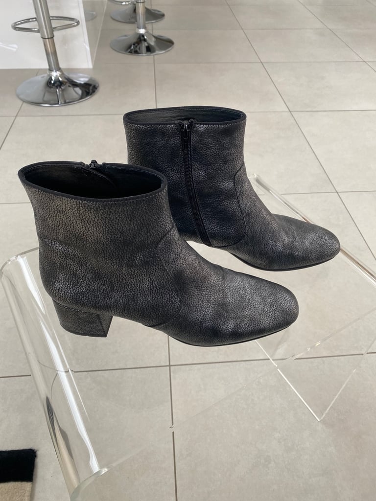 Silver/Black Kanna Ankle Boots
