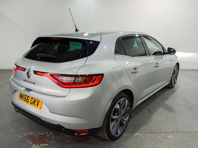 2016 Renault Megane 1.6 dCi Signature Nav Hatchback 5dr Diesel Manual Euro 6 (s/s) (130 ps) Hatch...