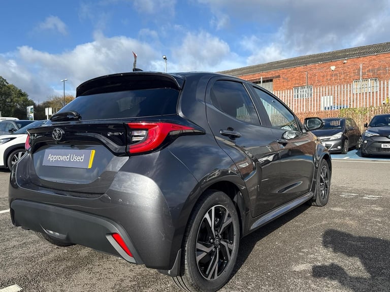 2025 Toyota Yaris 1.5 Hybrid Design 5dr CVT Hatchback Hybrid Automatic