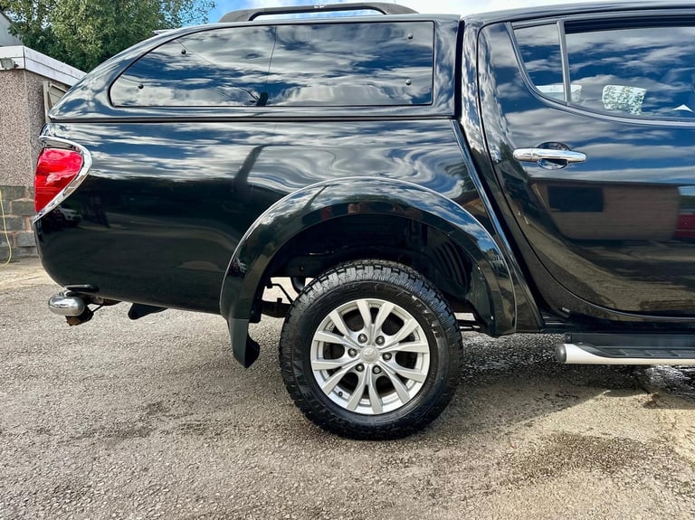 2015 Mitsubishi L200 Double Cab DI-D Barbarian 4WD Auto 176Bhp PICK UP Diesel Automatic
