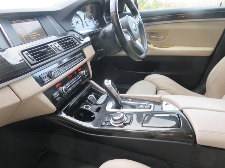 2014 BMW 5 Series 520d M Sport 4dr Step Auto SALOON DIESEL Automatic
