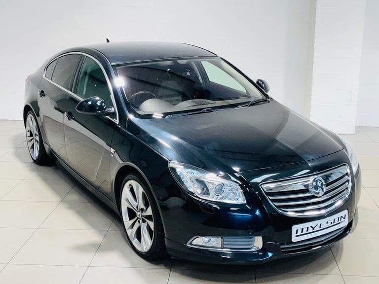 VAUXHALL INSIGNIA 2 2.0T SRI NAV HATCH 5 DOOR PETROL MANUAL 220 BLACK 2011