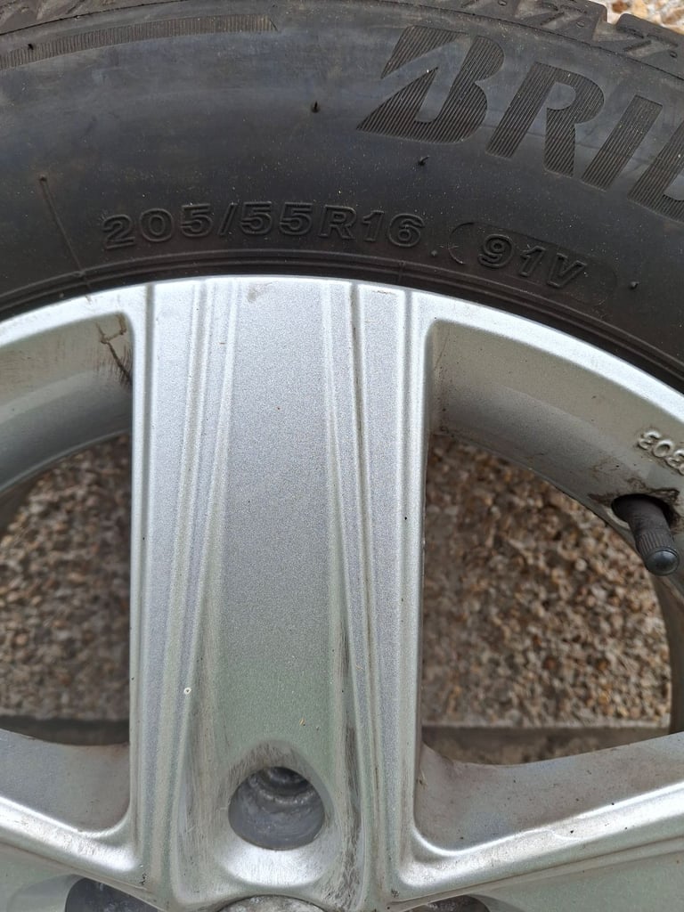 Wheel Rims & Tyres in Excellent Condition