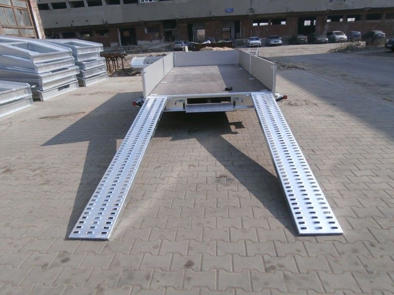 BRAND NEW 3M ALUMINIUM PUNCHED DECKING RAMPS FOR RECOVERY TRUCKS 2500KG