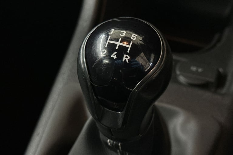 2017 SEAT Mii 64389 Hatchback Petrol Manual