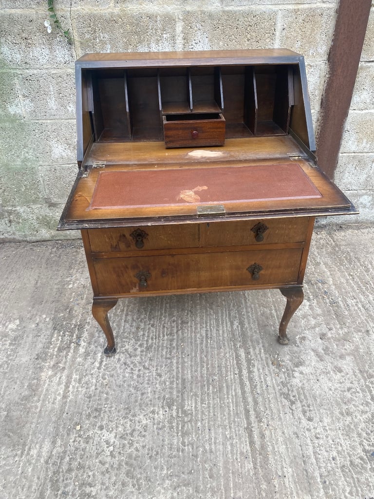 Vintage bureau / writing desk