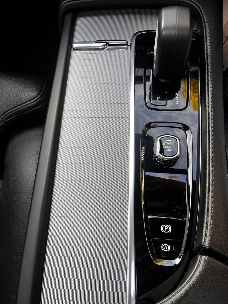 2023 Volvo XC90 2.0h T8 Recharge 18.8kWh Plus Auto 4WD Euro 6 (s/s) 5dr ESTATE Petrol/Electric Hy...
