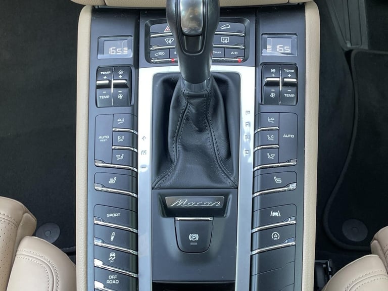 2019 Porsche Macan 3.0T V6 S SUV 5dr Petrol PDK 4WD Euro 6 (s/s) (354 ps) SUV Petrol Automatic