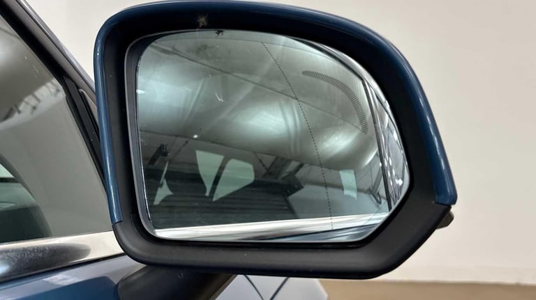 2025 Volvo XC40 2.0 B4 MHEV Ultra Bright DCT Auto Euro 6 (s/s) 5dr ESTATE Petrol/Electric Hybrid ...