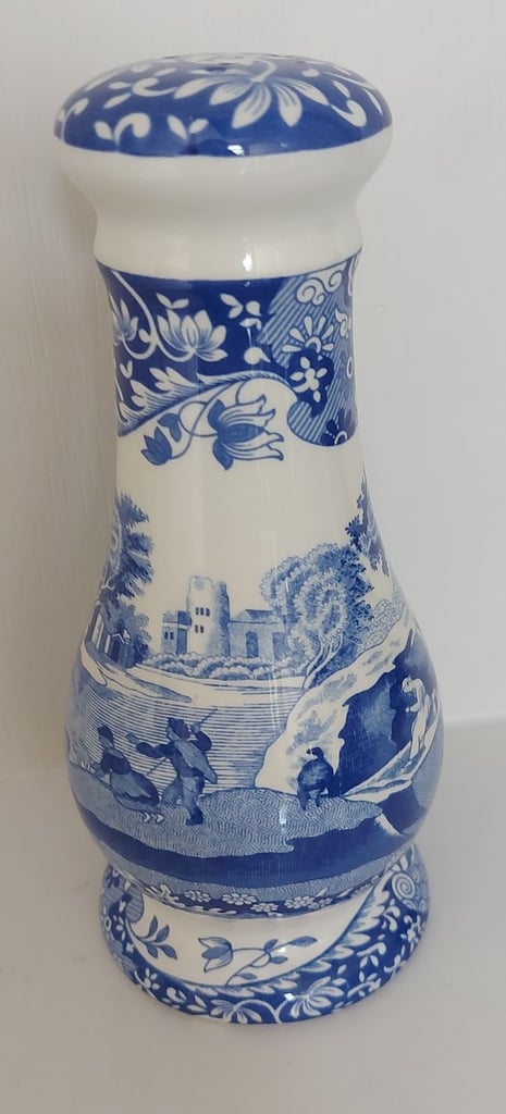 image for SPODE BLUE ITALIAN PEPPER SHAKER