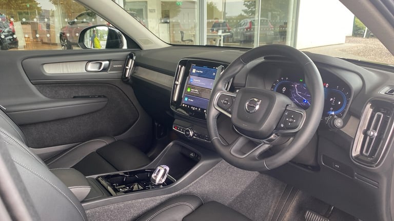 2024 Volvo XC40 2.0 B3P Ultra Dark 5dr Auto ESTATE PETROL Automatic