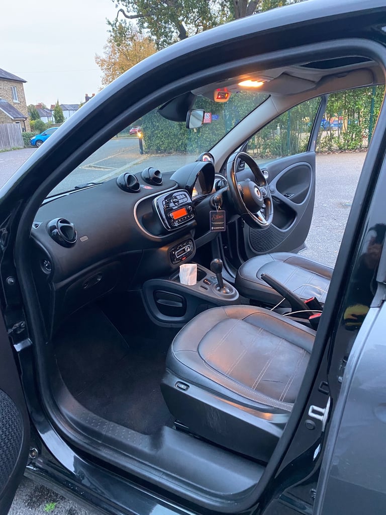 Smart, FORFOUR, Hatchback, 2017, automatic , 999 (cc), 5 doors