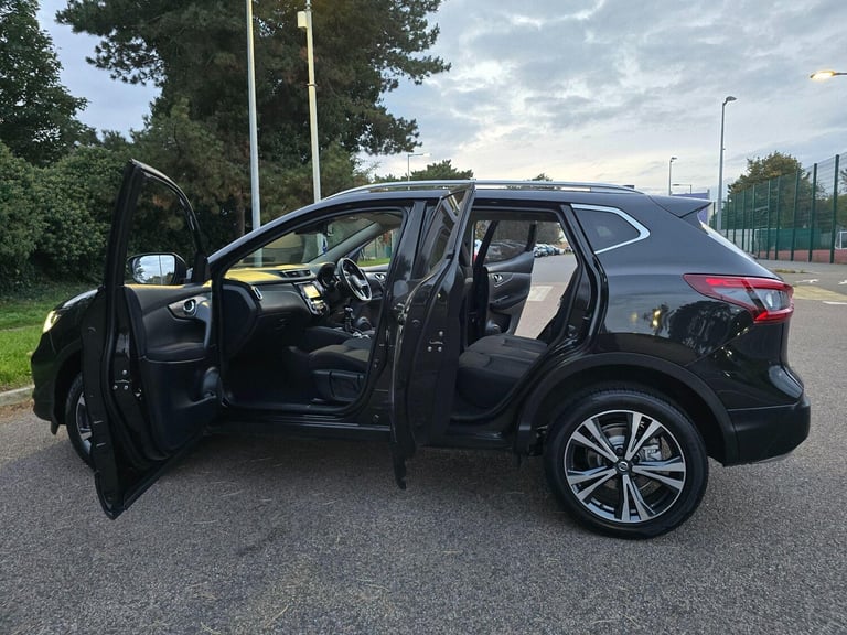 2018 Nissan Qashqai 1.5 dCi N-Connecta SUV 5dr Diesel Manual Euro 6 (s/s) (115 ps) HATCHBACK Dies...