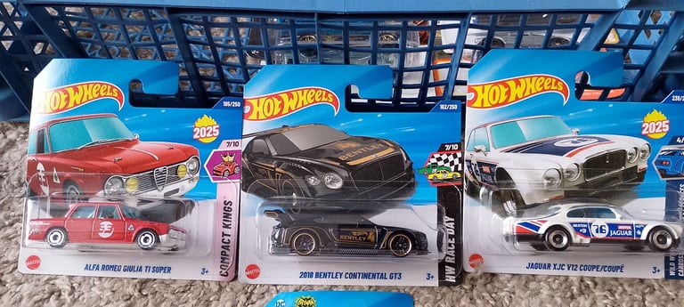 Hotwheels Cars. Selection of 6   